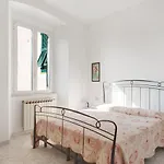 House Mario Daire Levanto